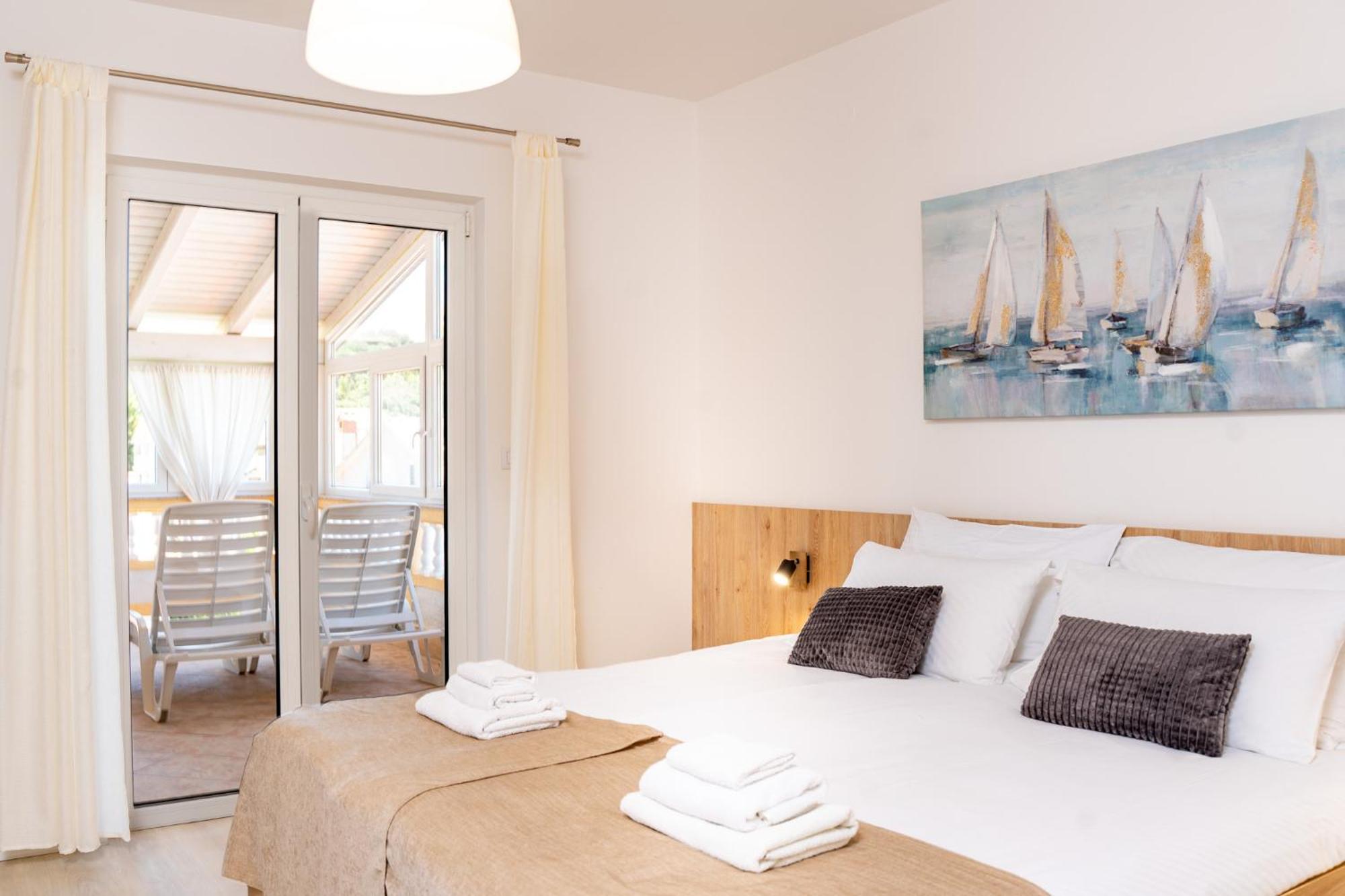 Foric Apartments With Outdoor Heated Pool ราบ ภายนอก รูปภาพ