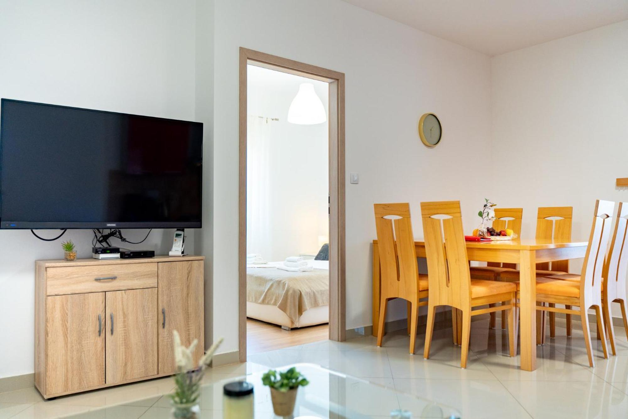 Foric Apartments With Outdoor Heated Pool ราบ ภายนอก รูปภาพ