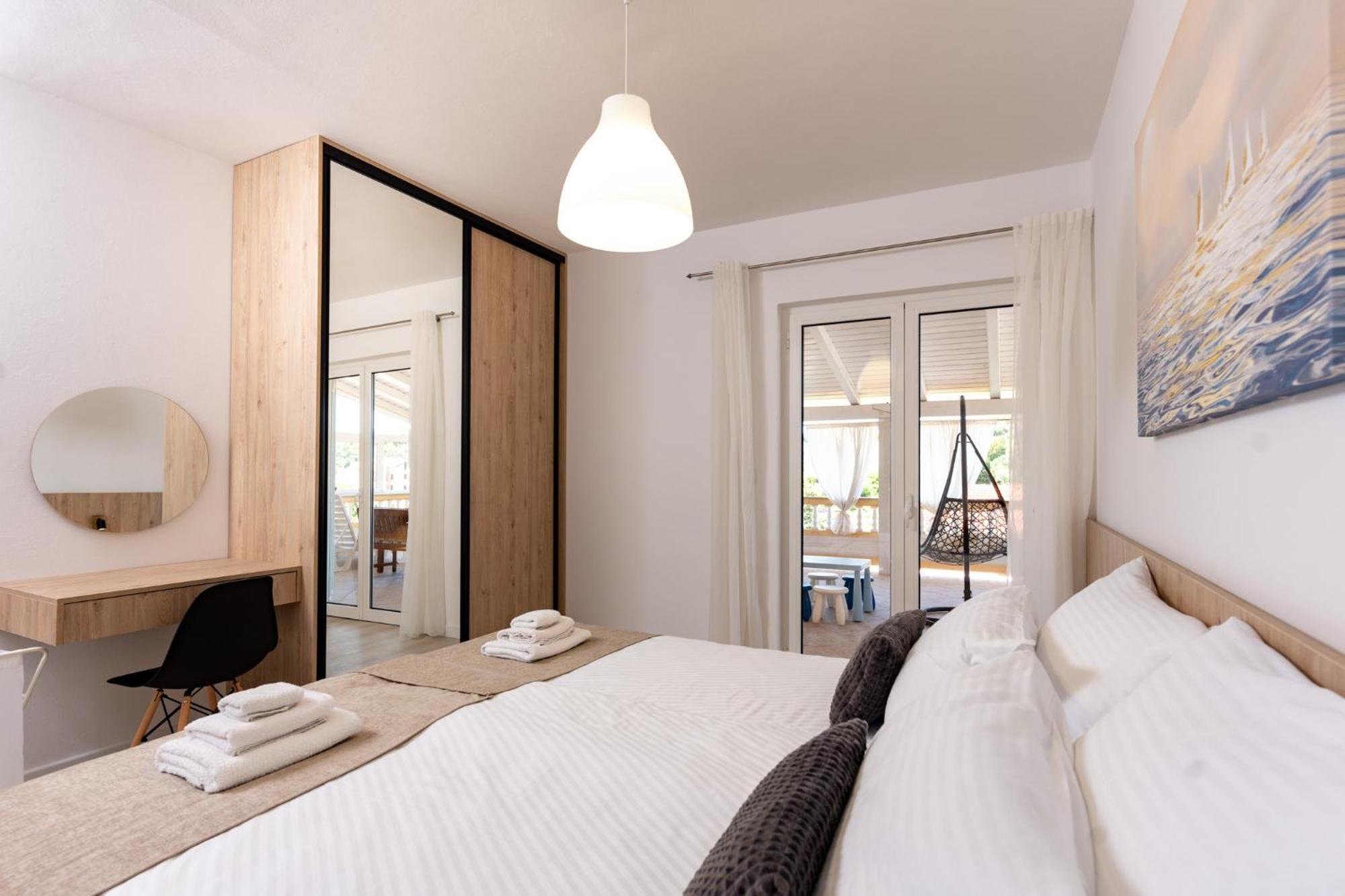 Foric Apartments With Outdoor Heated Pool ราบ ภายนอก รูปภาพ