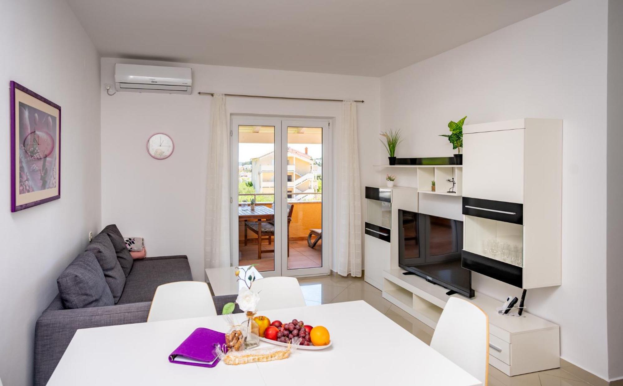 Foric Apartments With Outdoor Heated Pool ราบ ภายนอก รูปภาพ