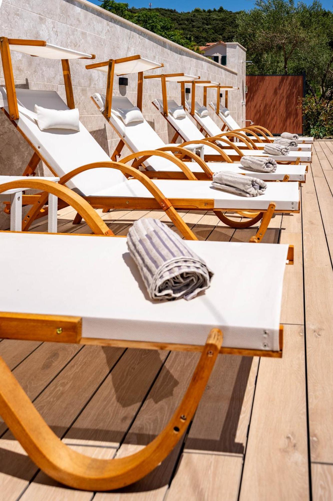 Foric Apartments With Outdoor Heated Pool ราบ ภายนอก รูปภาพ