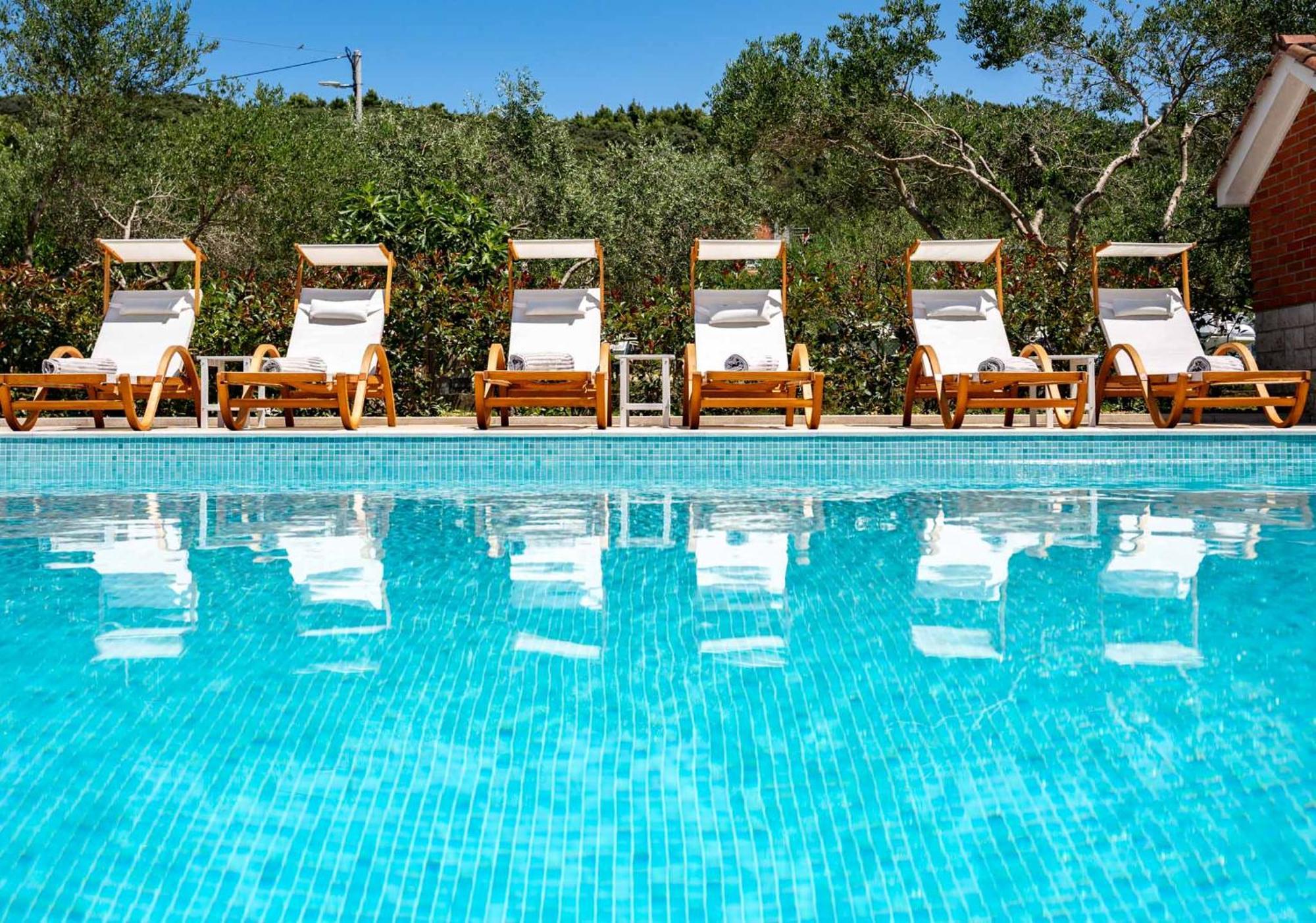Foric Apartments With Outdoor Heated Pool ราบ ภายนอก รูปภาพ