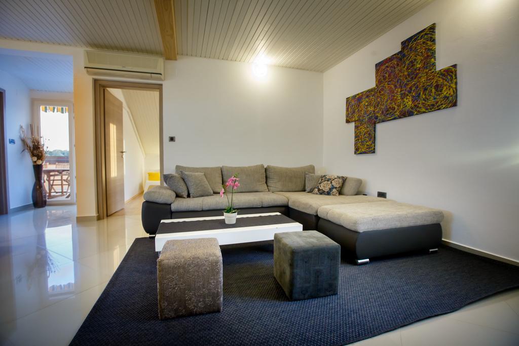 Foric Apartments With Outdoor Heated Pool ราบ ภายนอก รูปภาพ