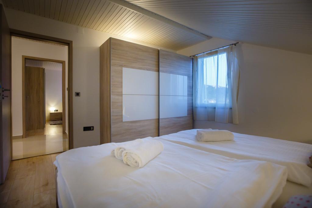 Foric Apartments With Outdoor Heated Pool ราบ ภายนอก รูปภาพ