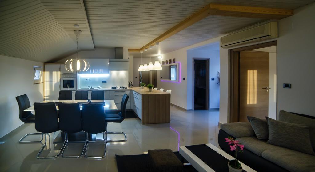 Foric Apartments With Outdoor Heated Pool ราบ ภายนอก รูปภาพ